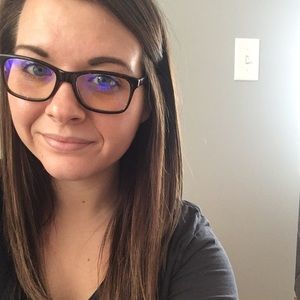 Meet your Posher, Leah